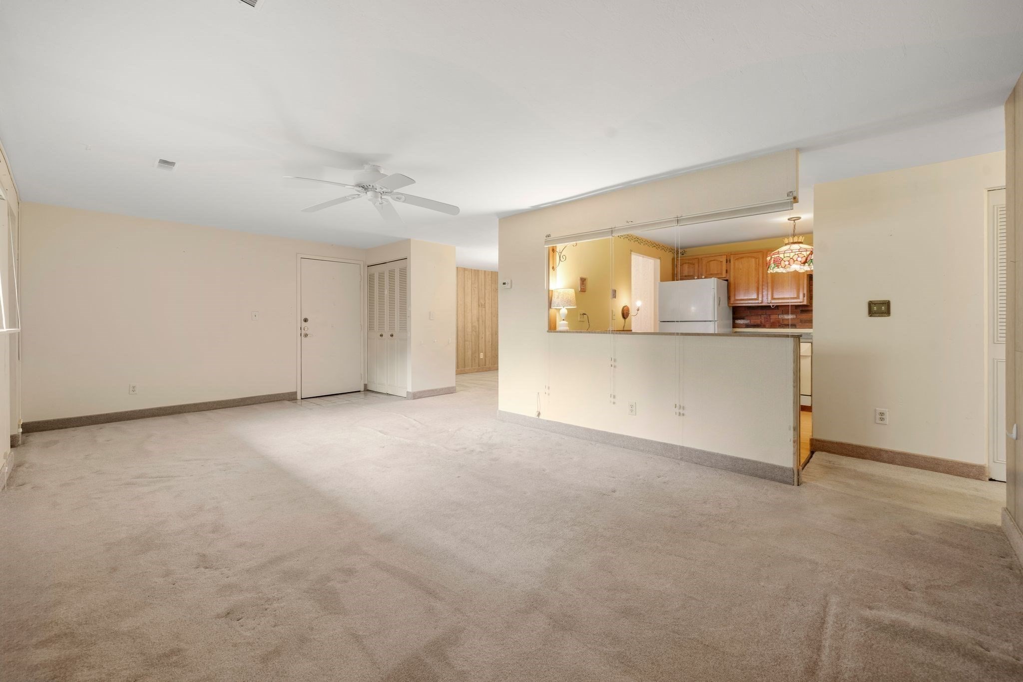 221 Oak # 12 Property Photo 4