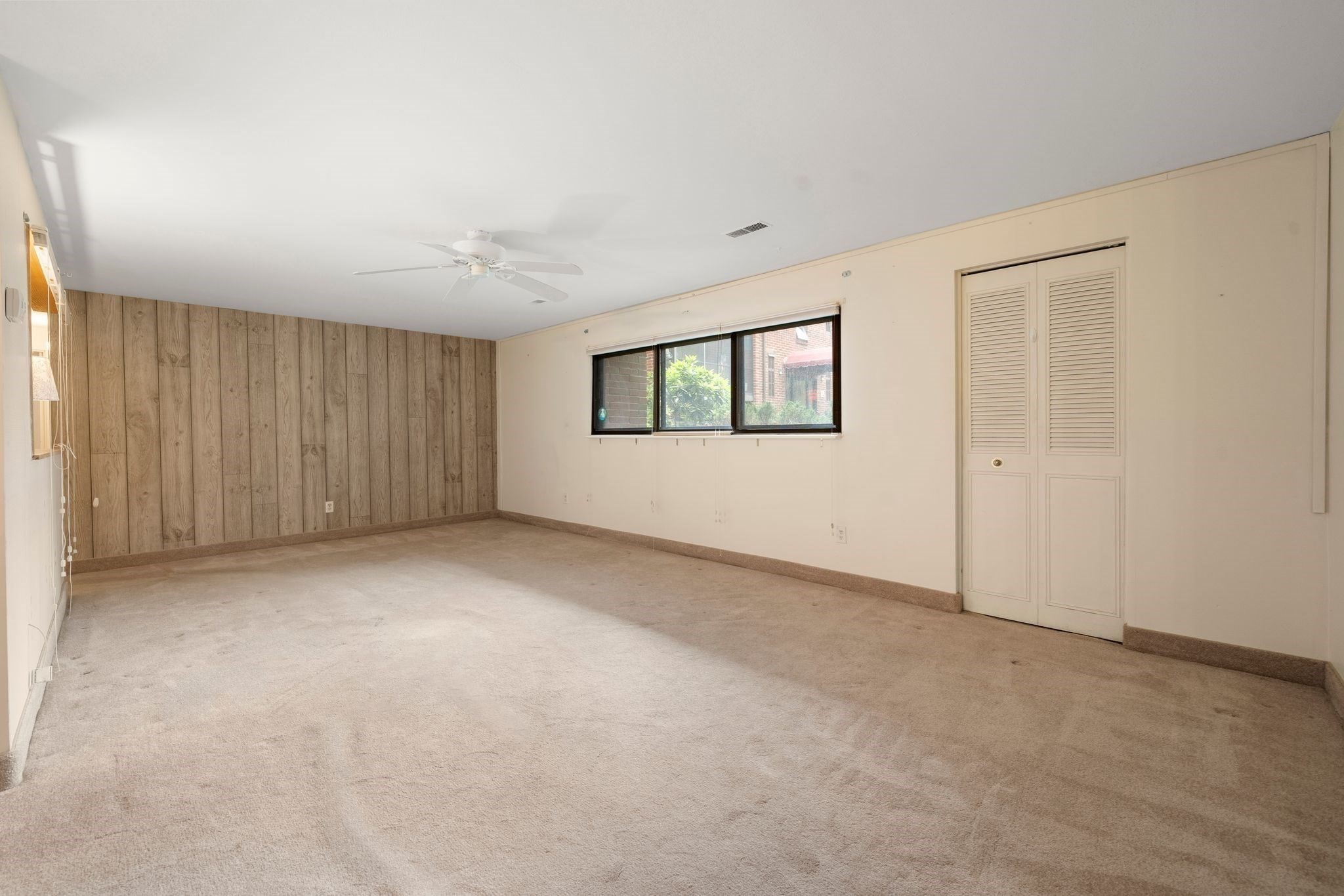 221 Oak # 12 Property Photo 17
