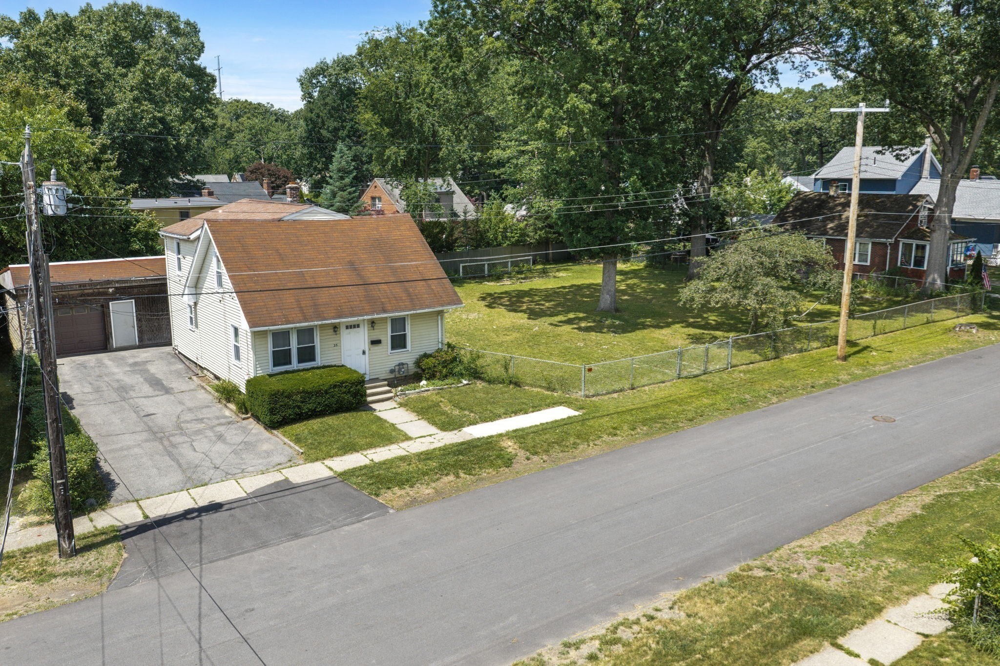 25 Prince Avenue Property Photo 2