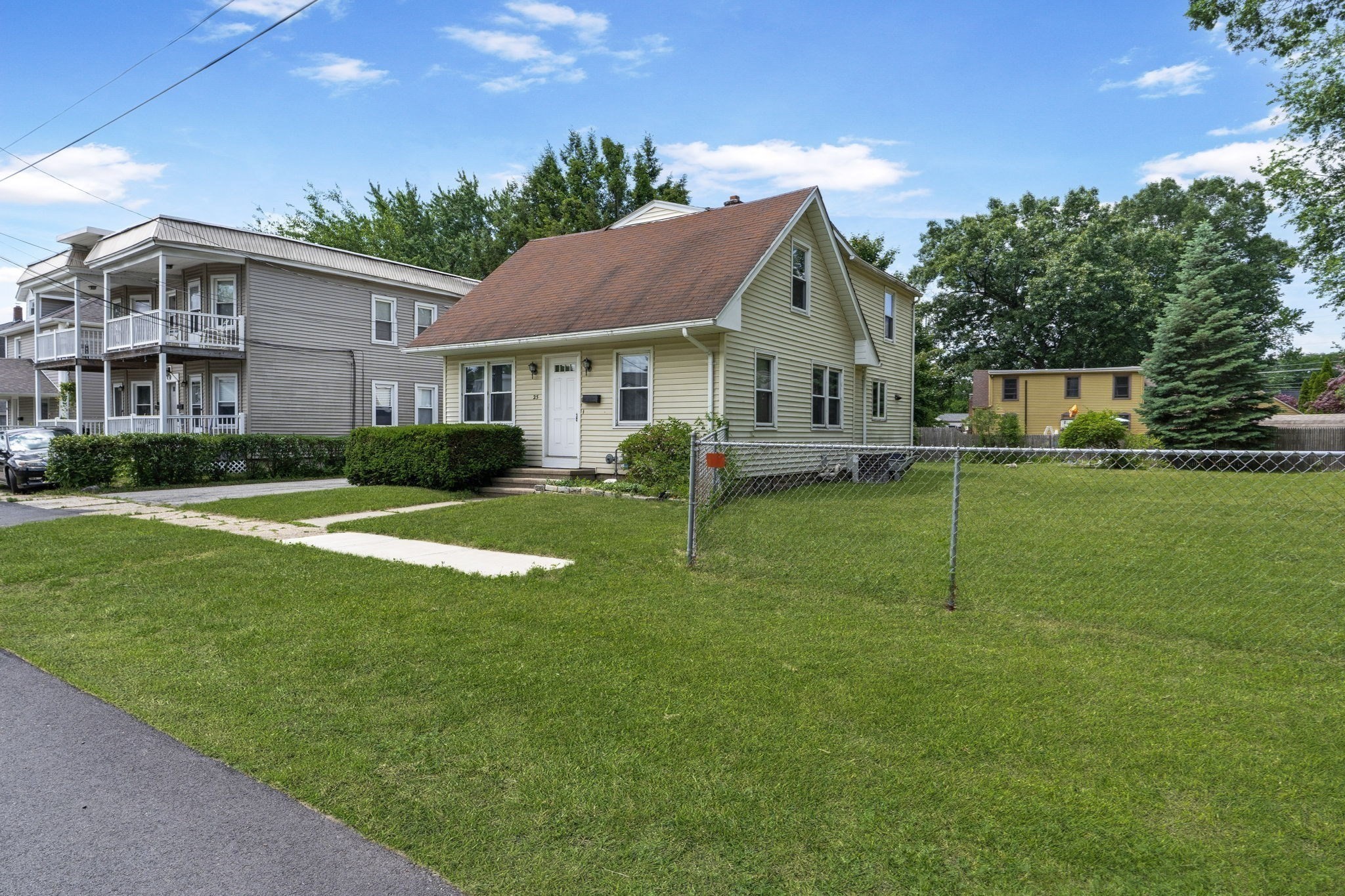 25 Prince Avenue Property Photo 4