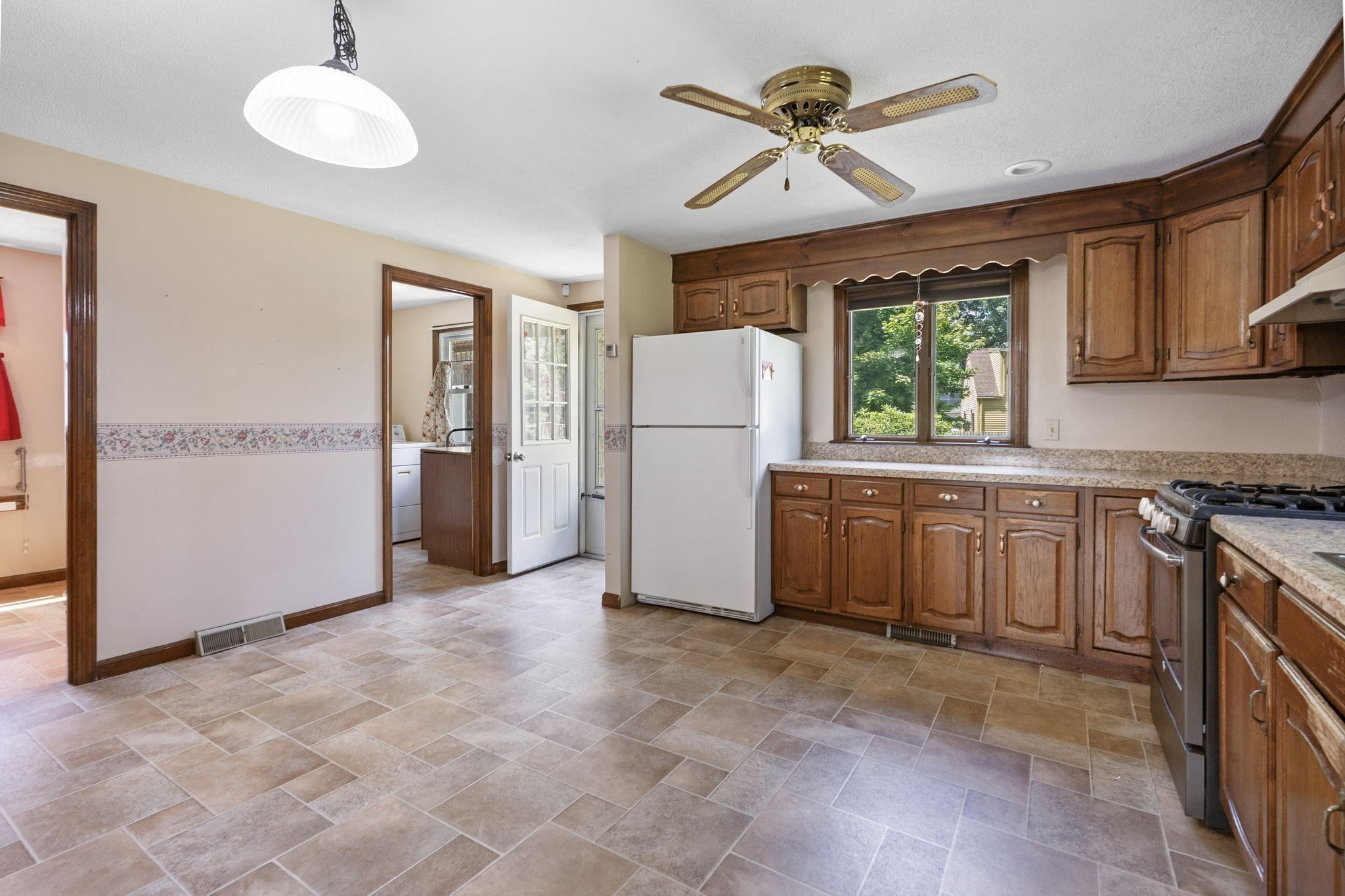 25 Prince Avenue Property Photo 5