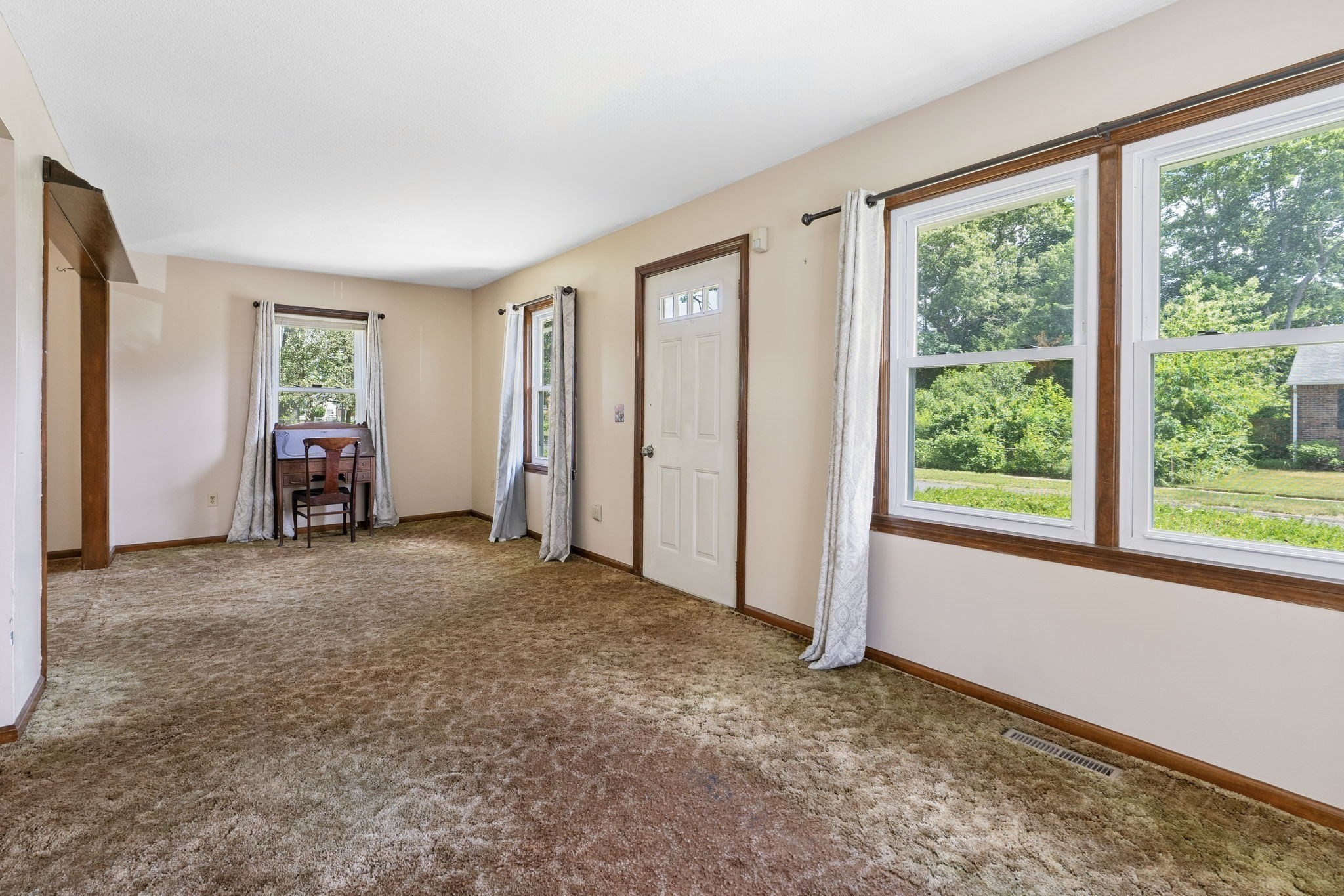 25 Prince Avenue Property Photo 9