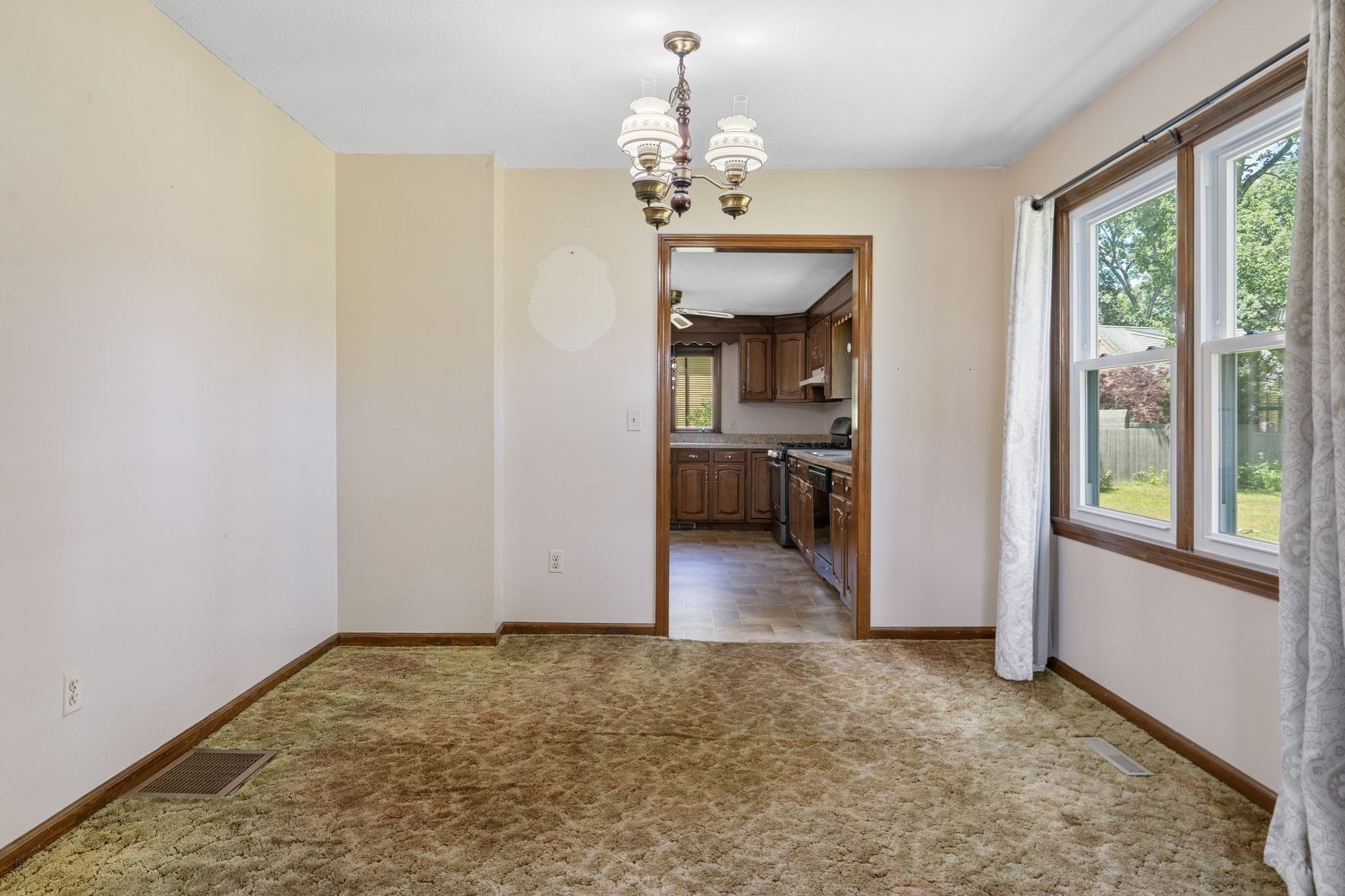 25 Prince Avenue Property Photo 10