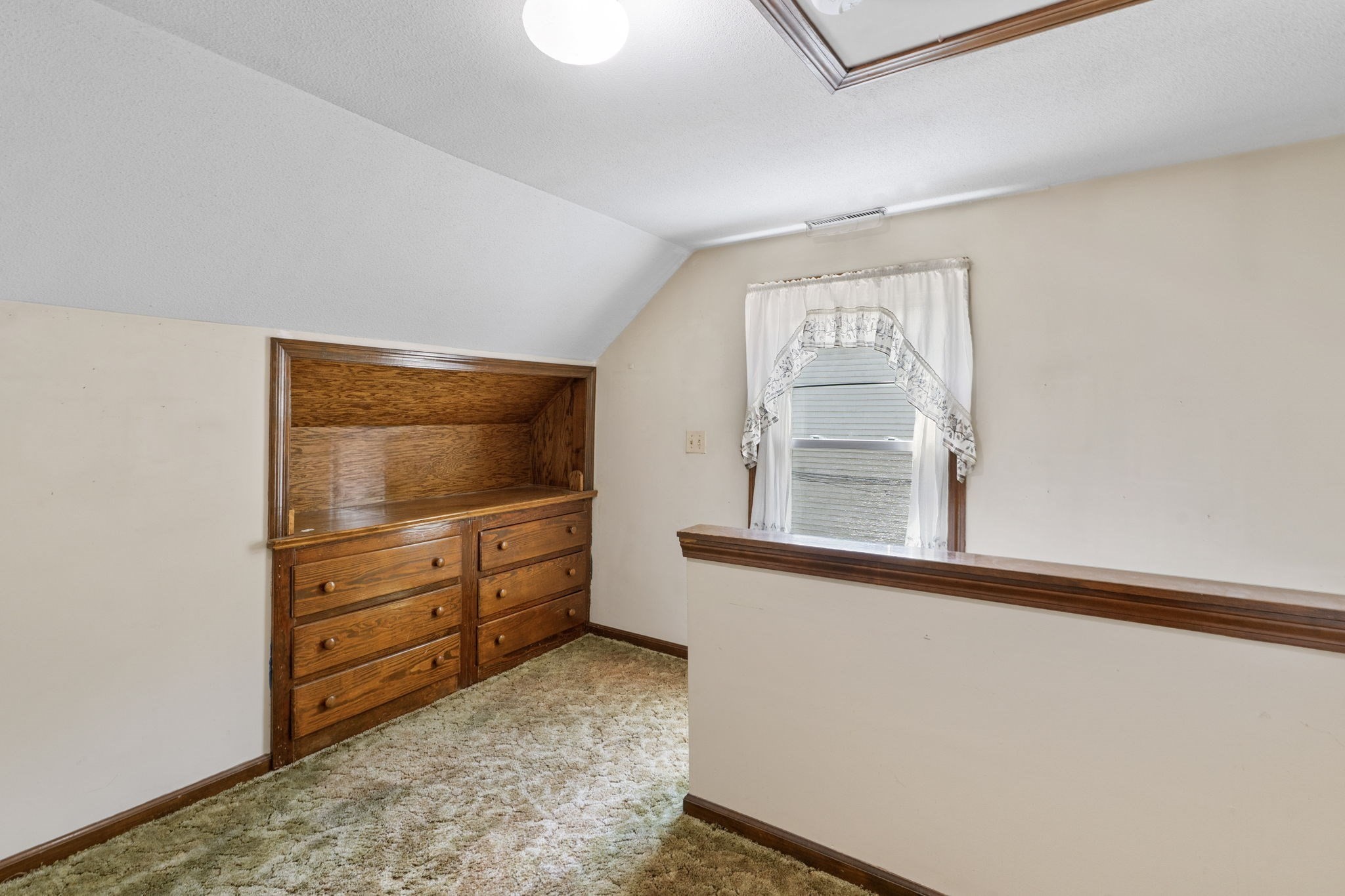 25 Prince Avenue Property Photo 21
