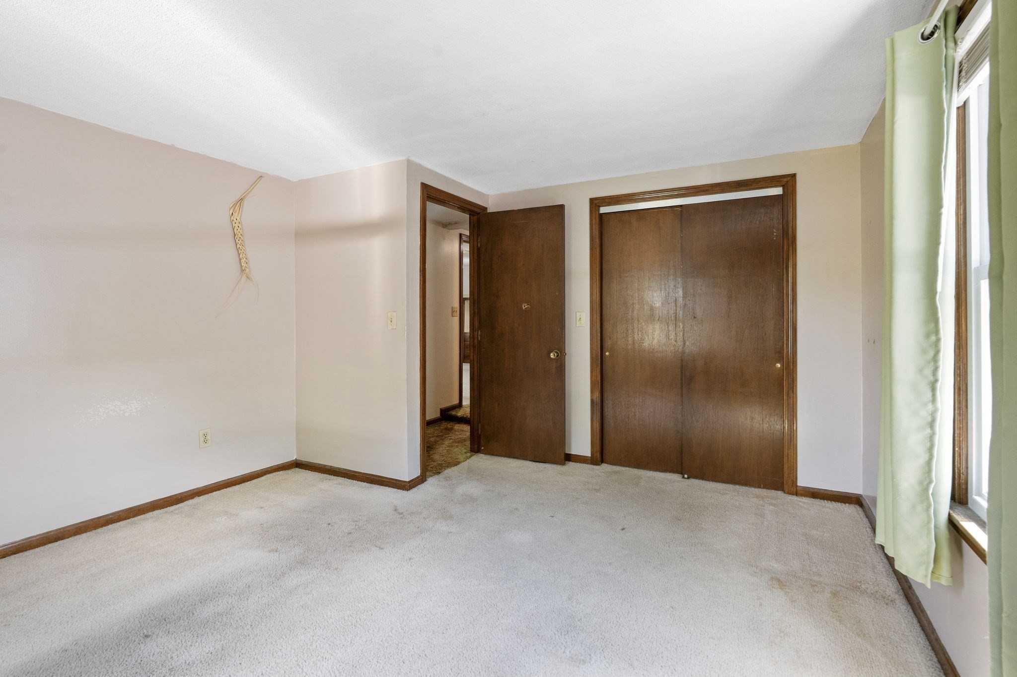 25 Prince Avenue Property Photo 23