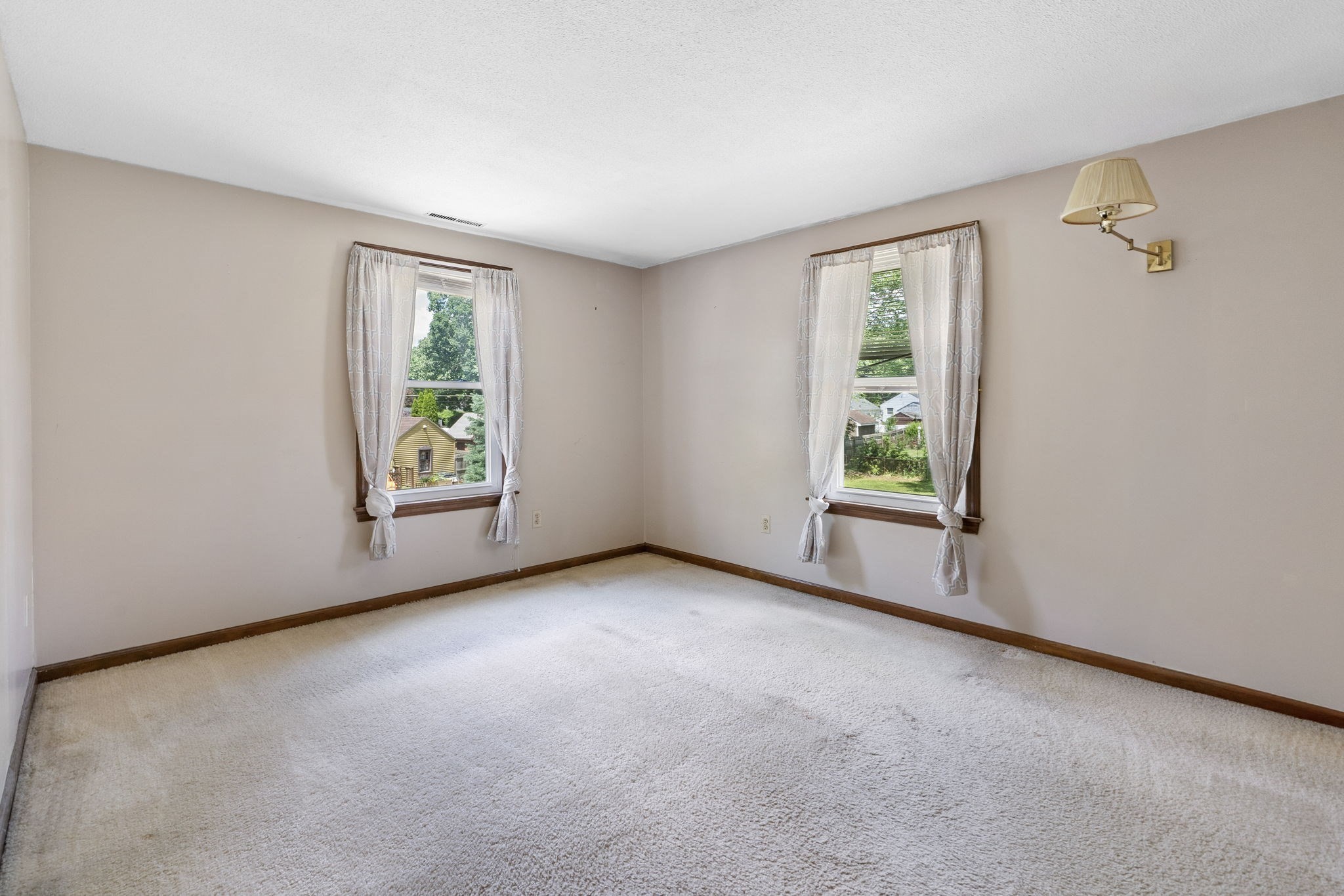 25 Prince Avenue Property Photo 24