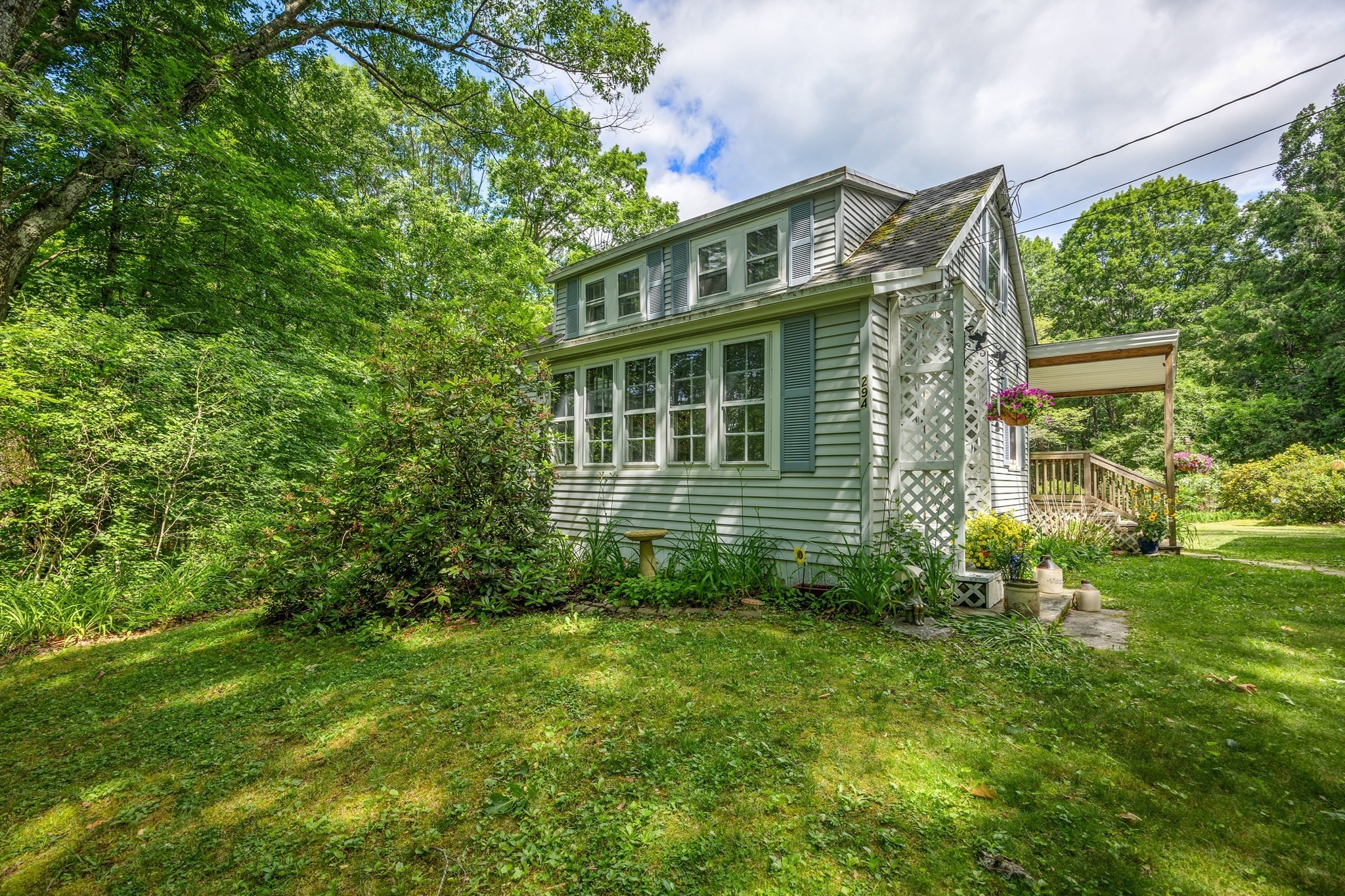 294 North Valley Road Property Photo 4