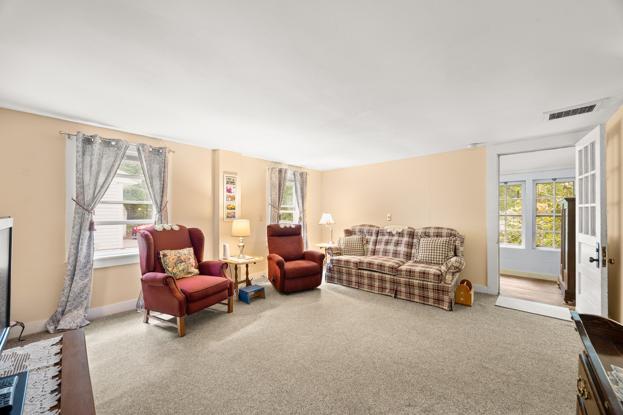294 North Valley Road Property Photo 35