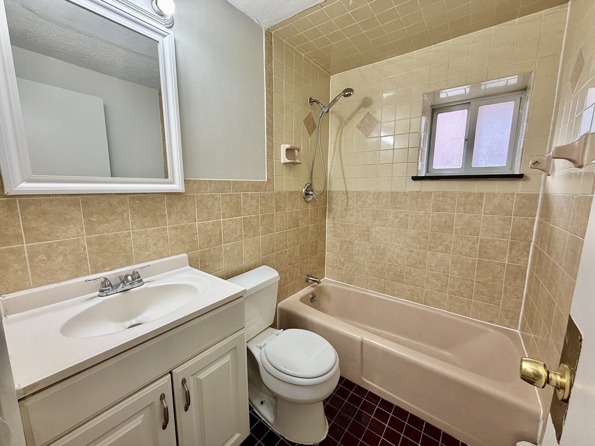 15 Staples Ave # 18 Property Photo 8