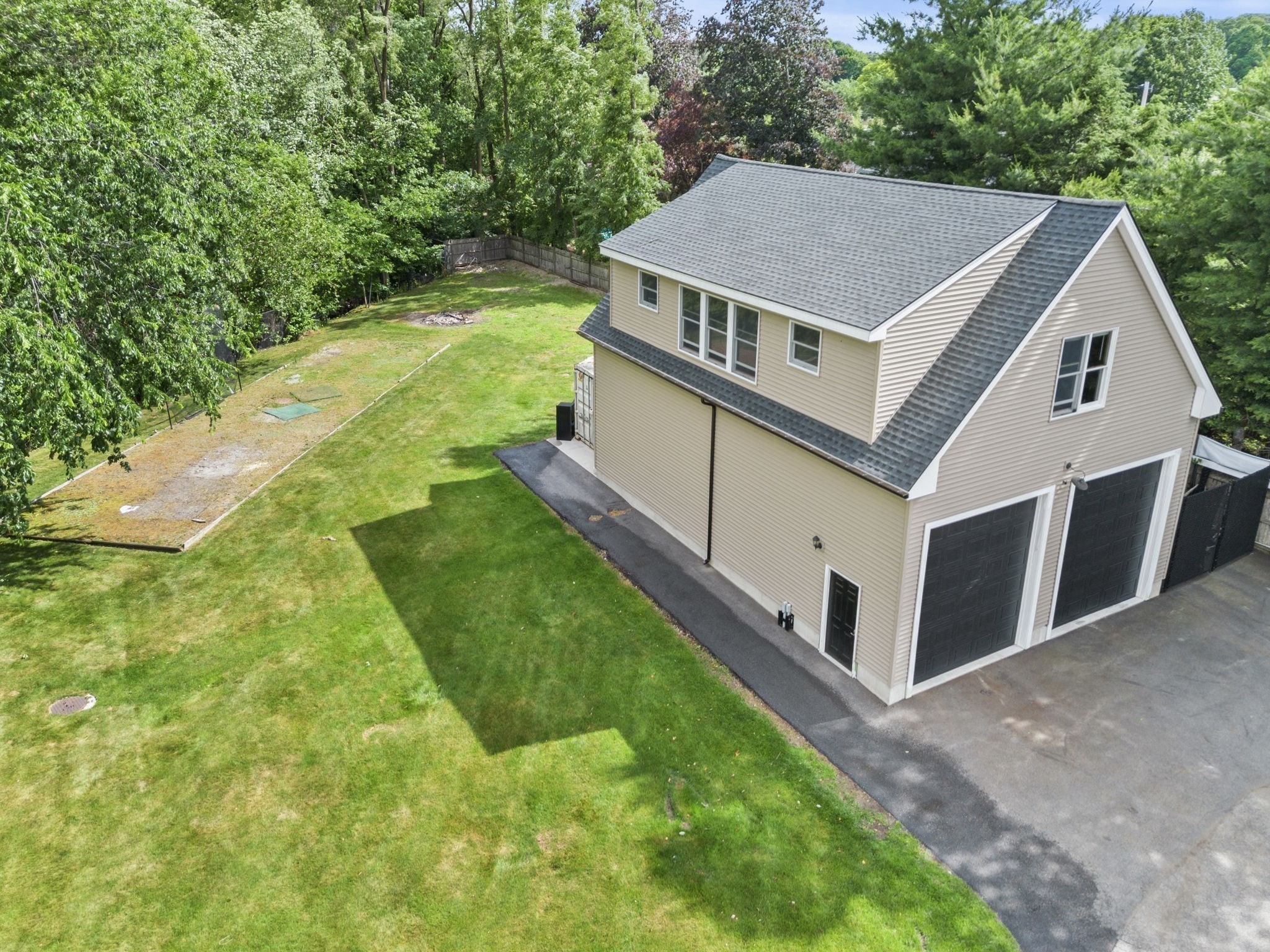 1 Toms Way Property Photo 4
