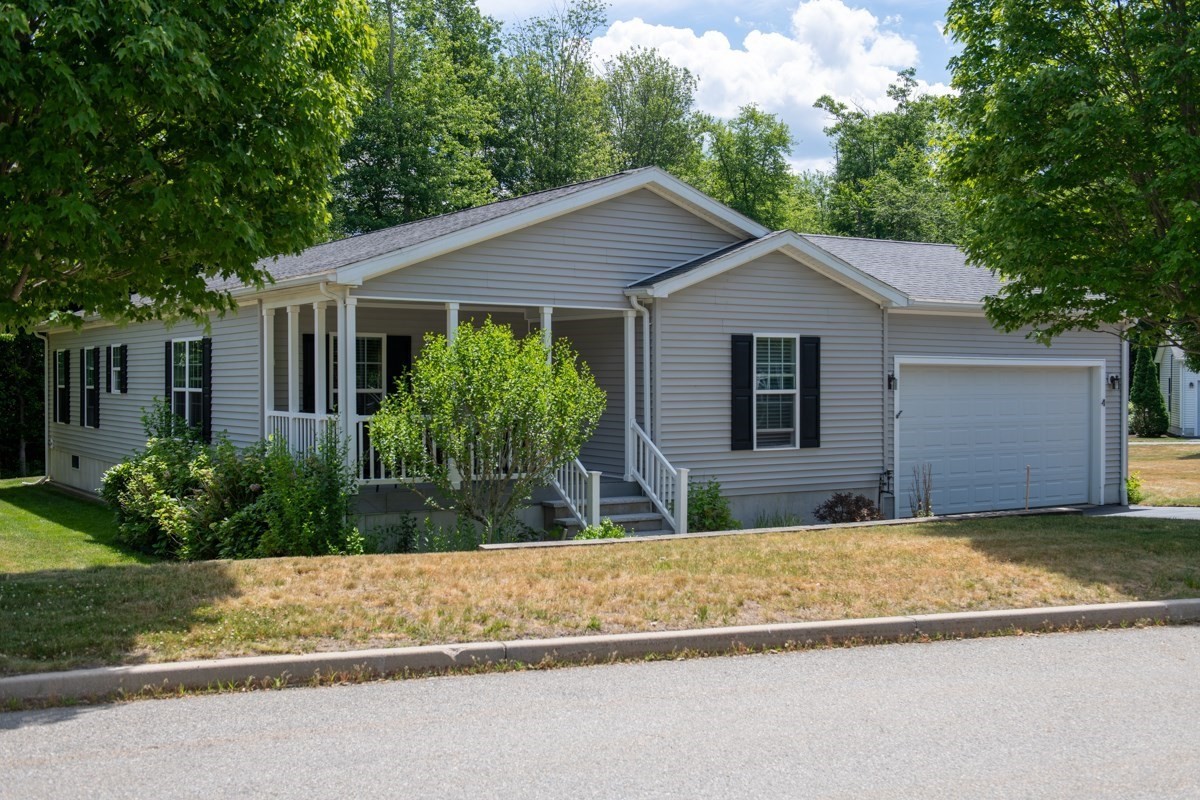 4 Leslie Court Property Photo 2