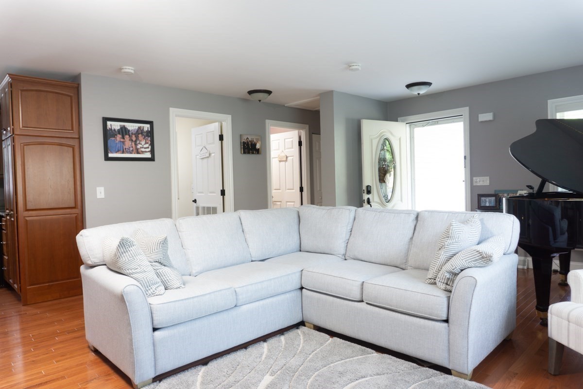 4 Leslie Court Property Photo 6
