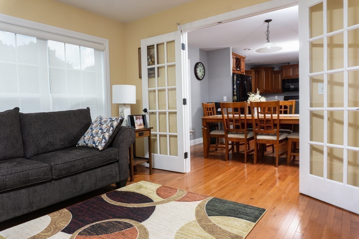 4 Leslie Court Property Photo 10