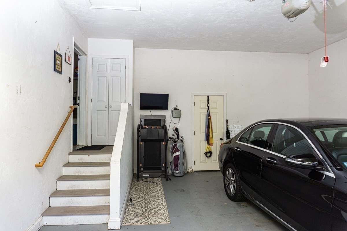 4 Leslie Court Property Photo 27