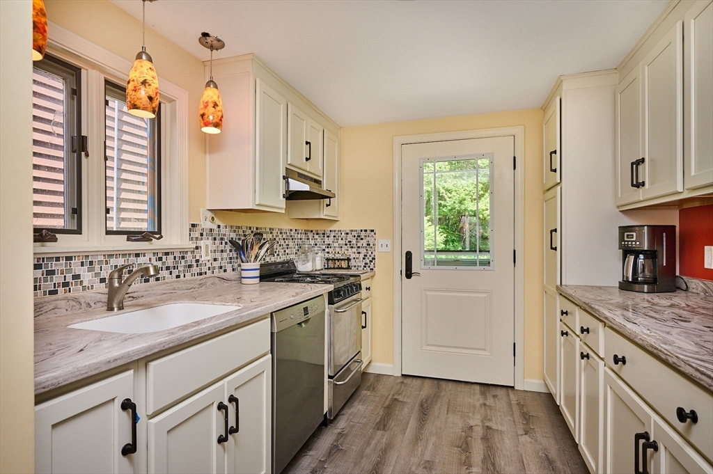 55 Huckle Hill Road Property Photo 7