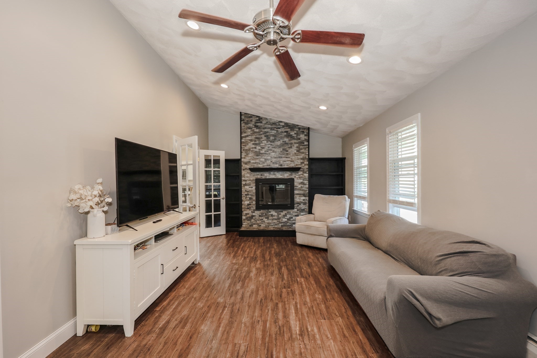 86 Meadowbrook Road Property Photo 4