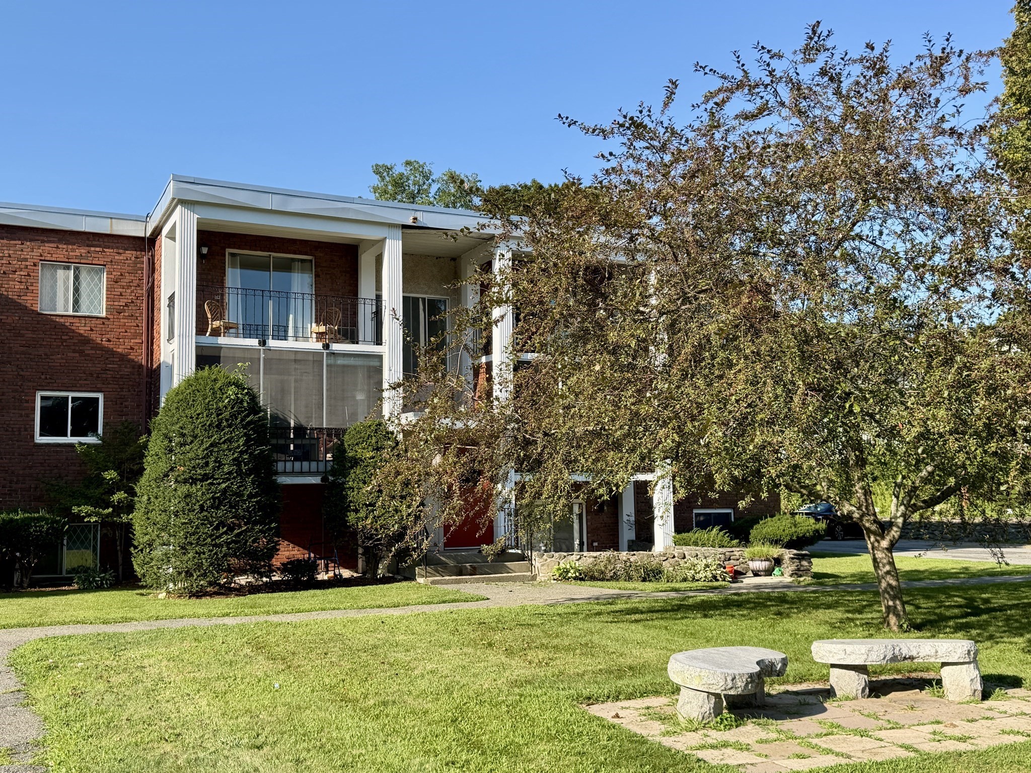 144 West St # 25