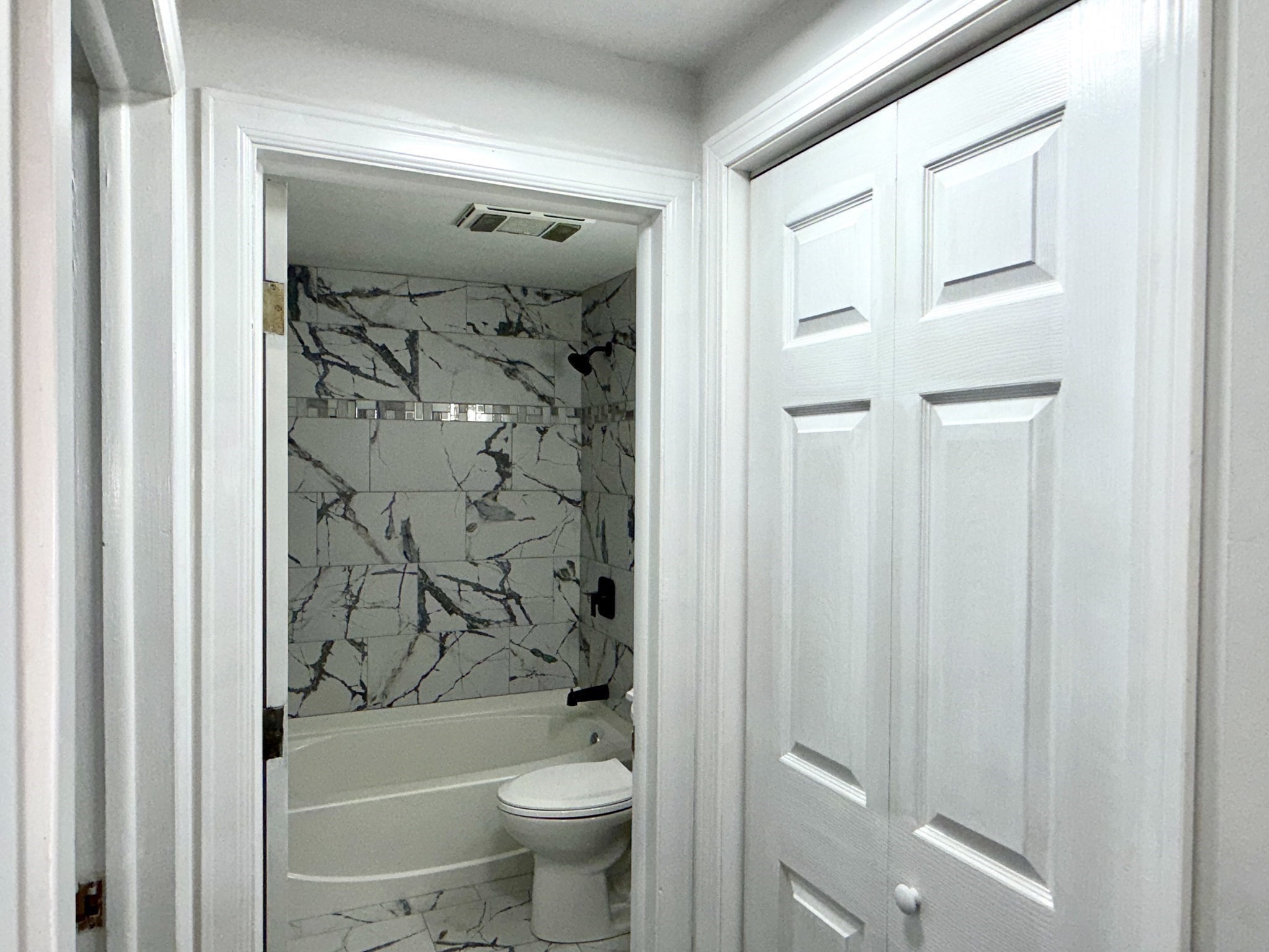 144 West St # 25 Property Photo 5
