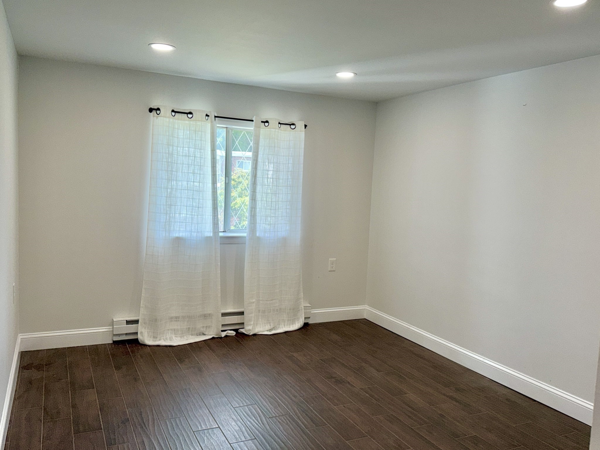 144 West St # 25 Property Photo 12