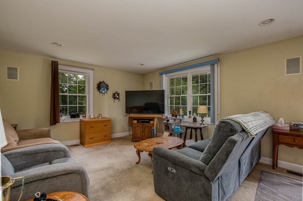 289 Chace Street # B Property Photo 6