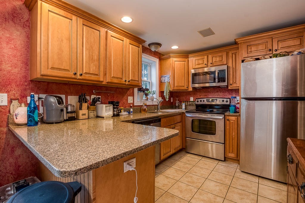 289 Chace Street # B Property Photo 8