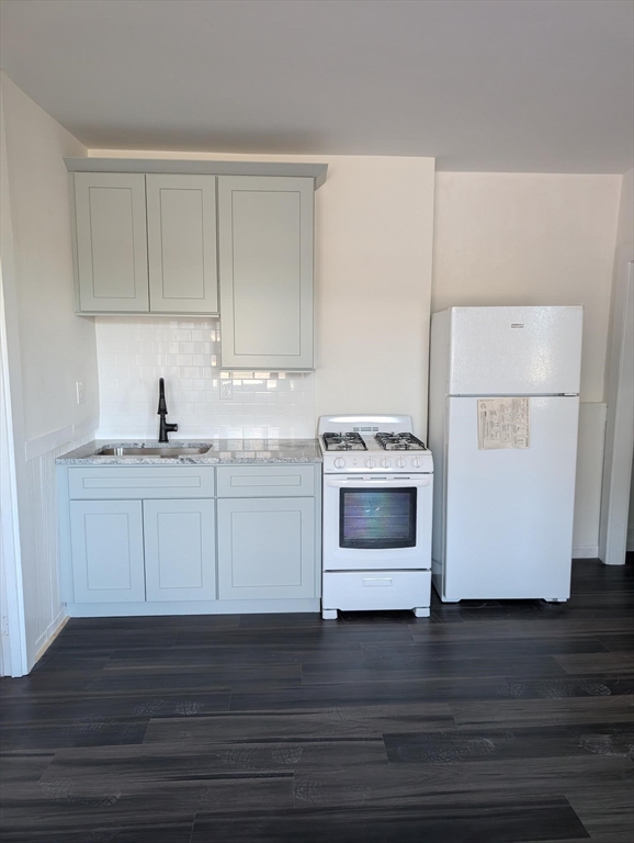 151 Charles # 2 Property Photo 1