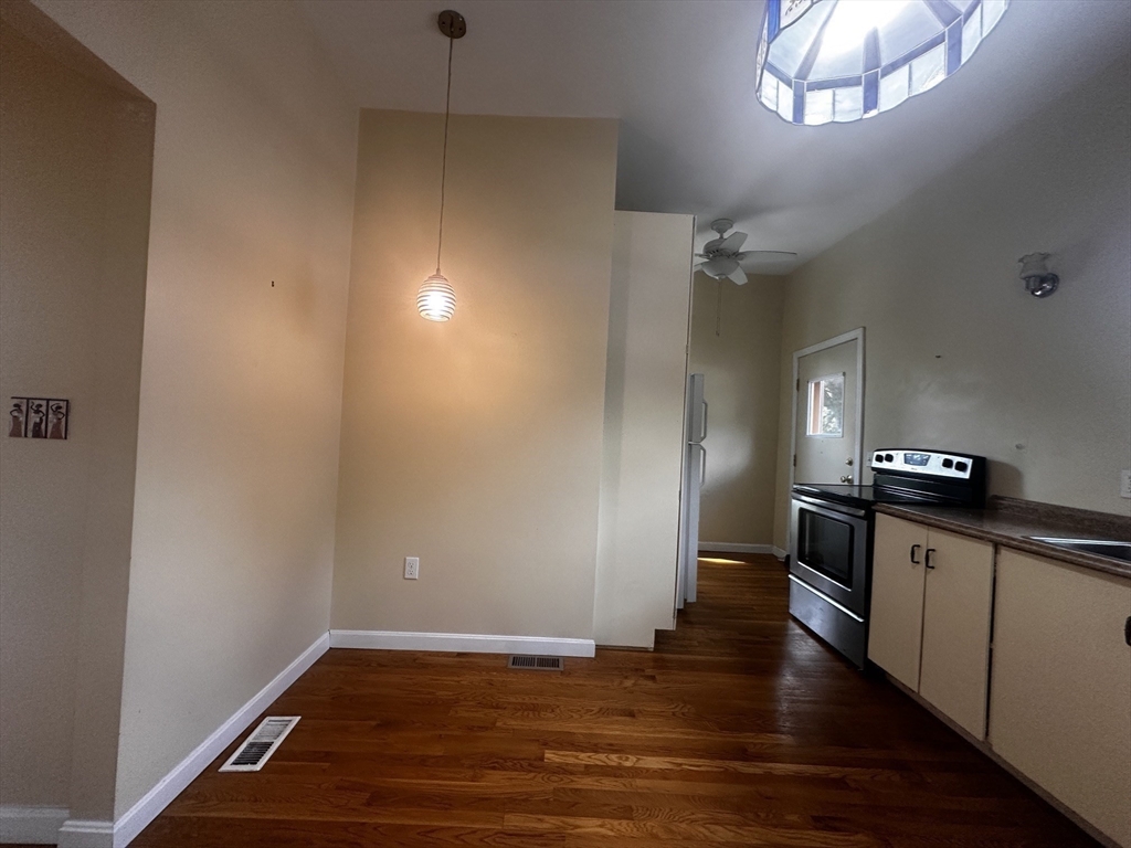 44 Jerome St Property Photo 8