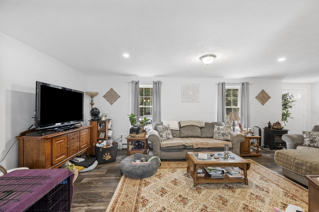 45 Chestnut St Property Photo 26
