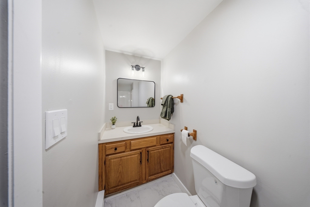 286 Blackstone St Property Photo 12