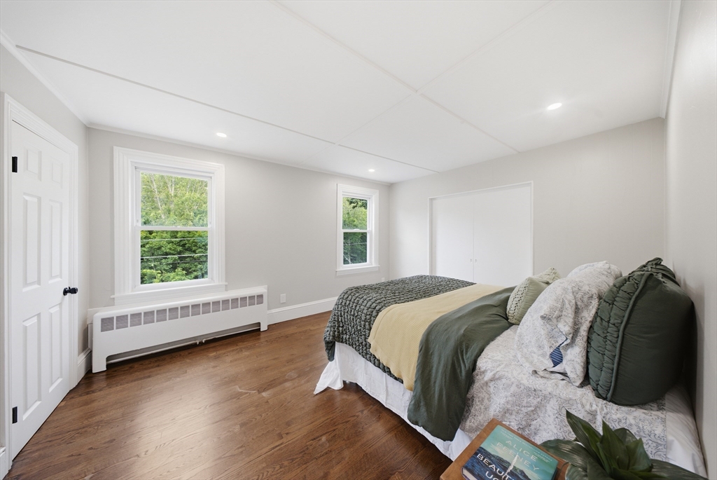 286 Blackstone St Property Photo 15