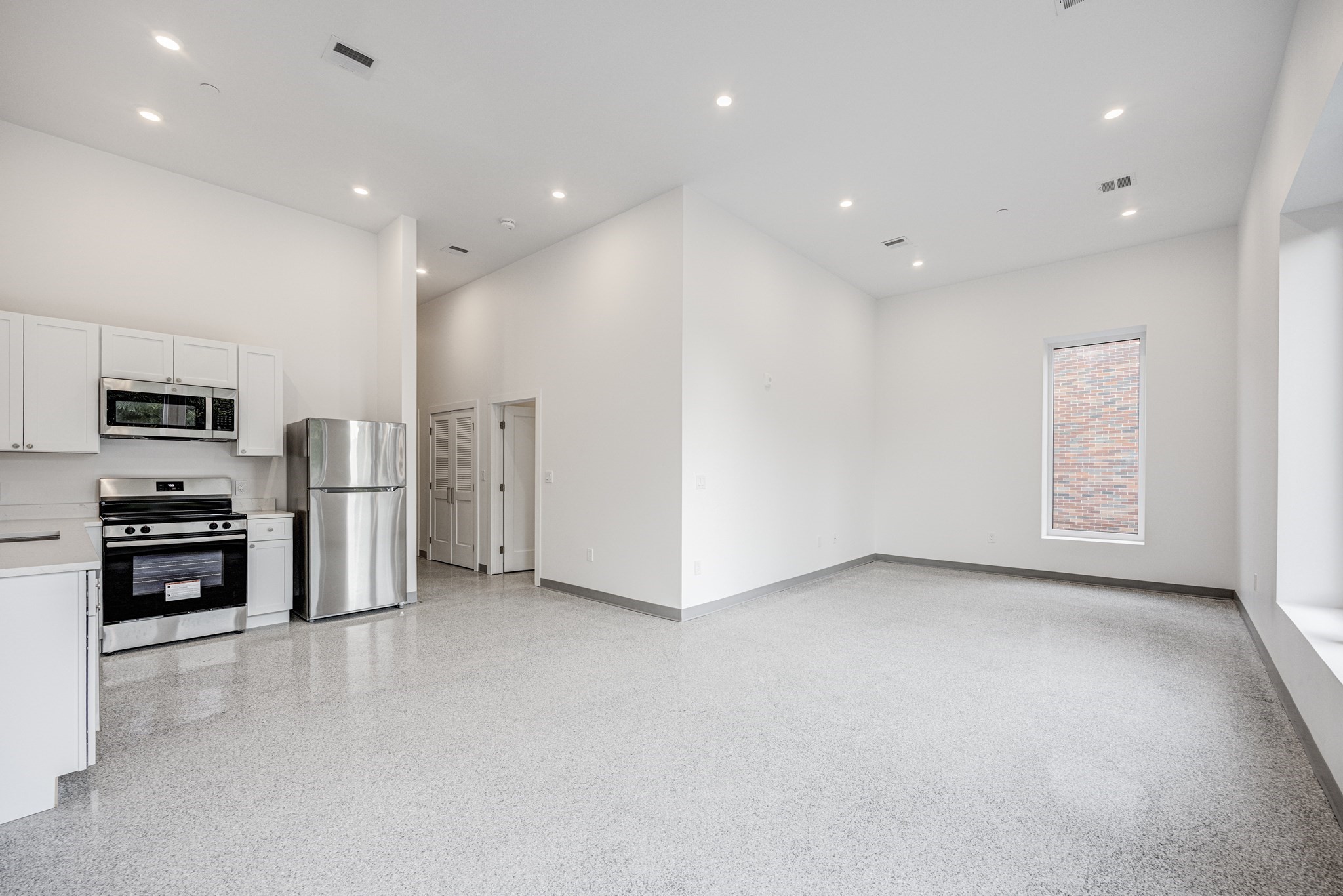 80 Middlesex St # 105 Property Photo 1