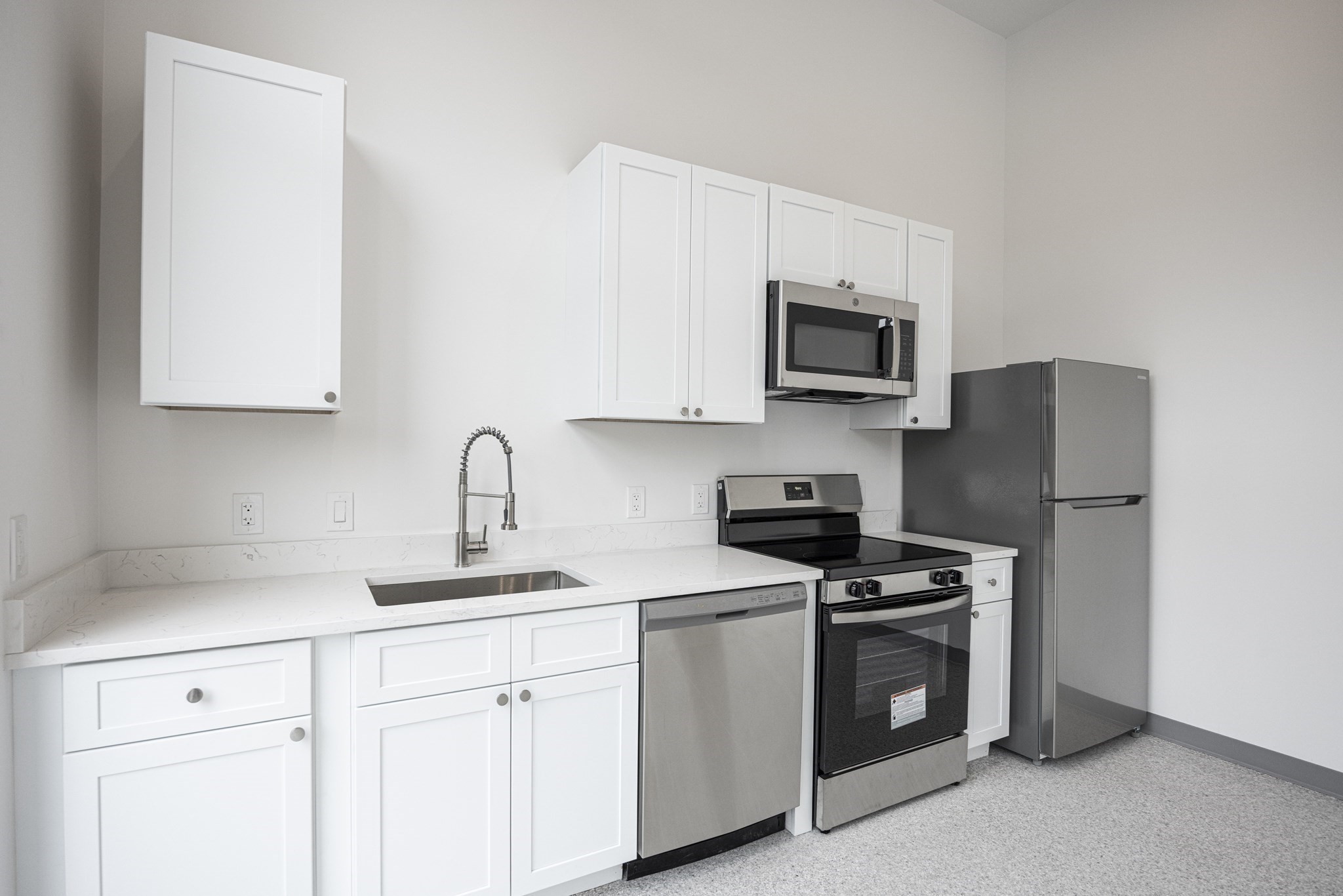 80 Middlesex St # 103 Property Photo 4