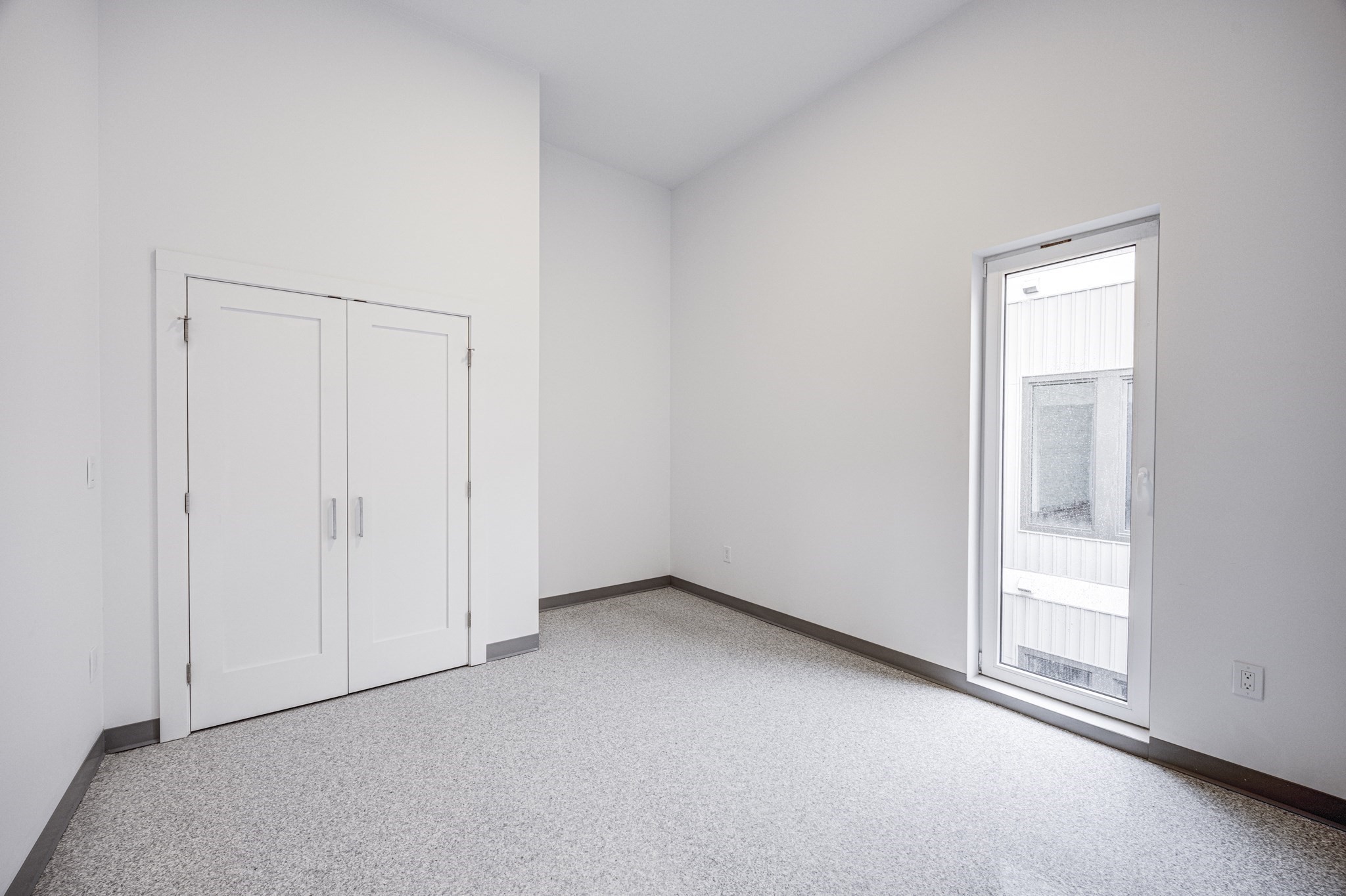 80 Middlesex St # 103 Property Photo 14