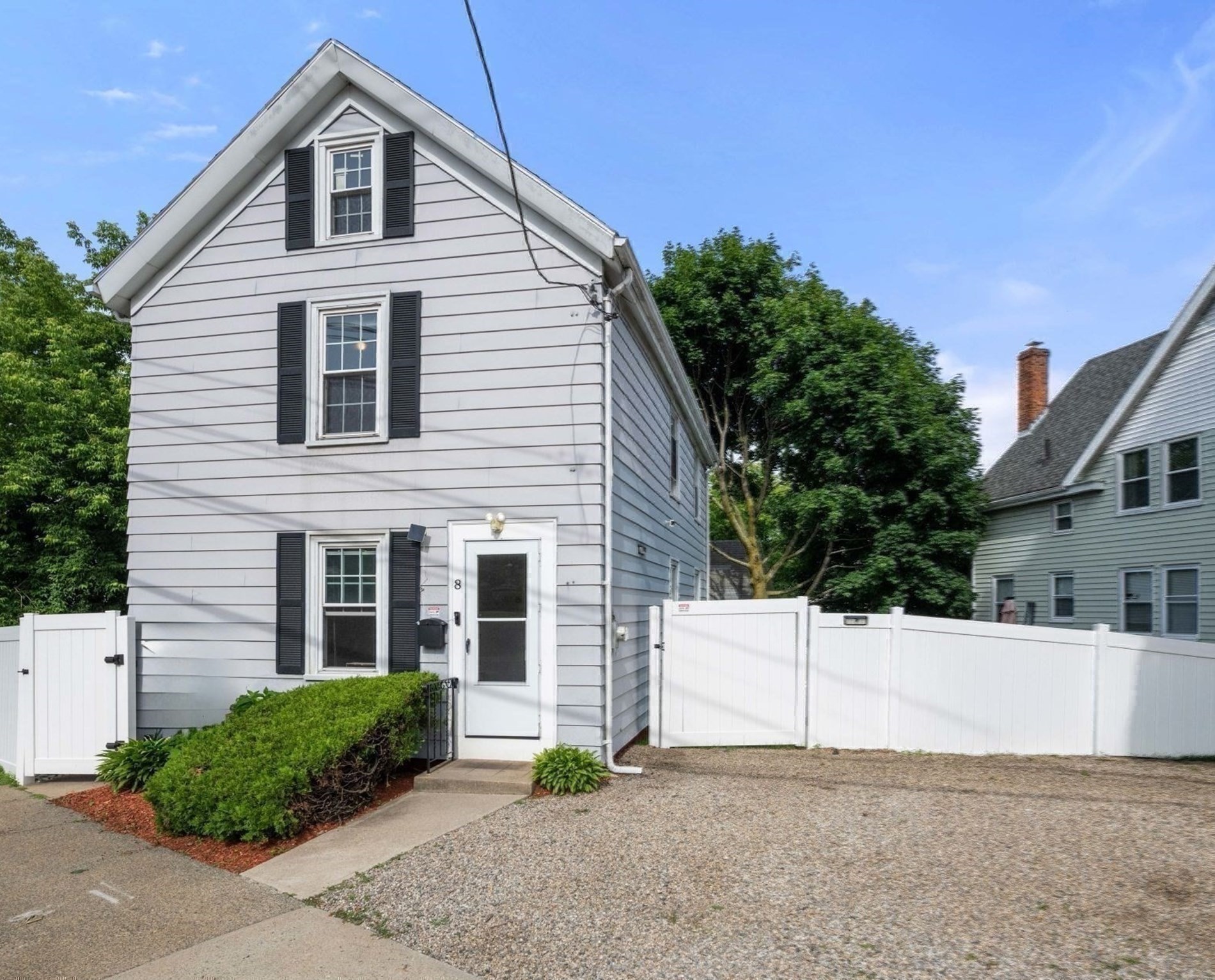 8 Pulaski St Property Photo 1