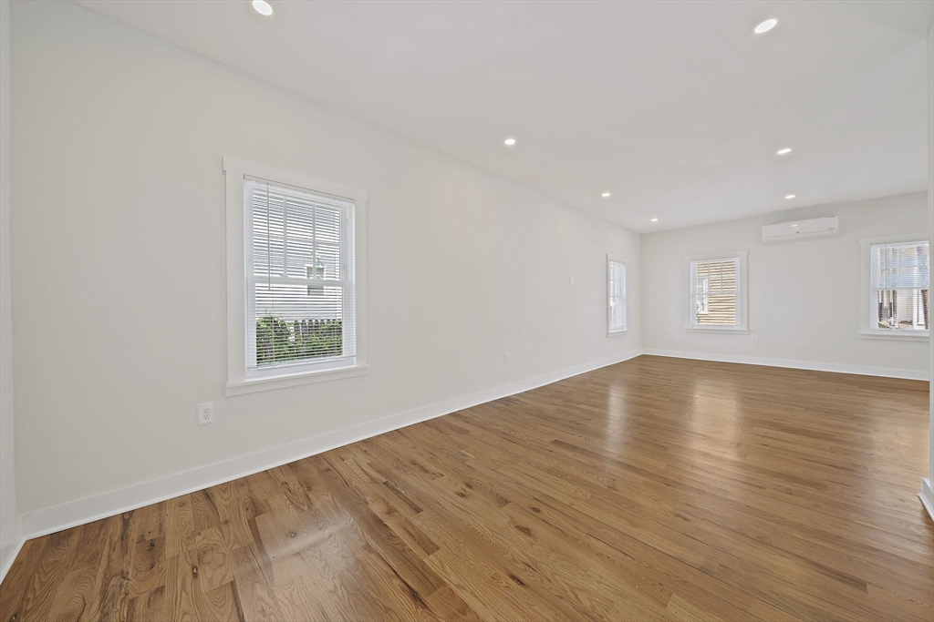 57 Orchardfield St Property Photo 8