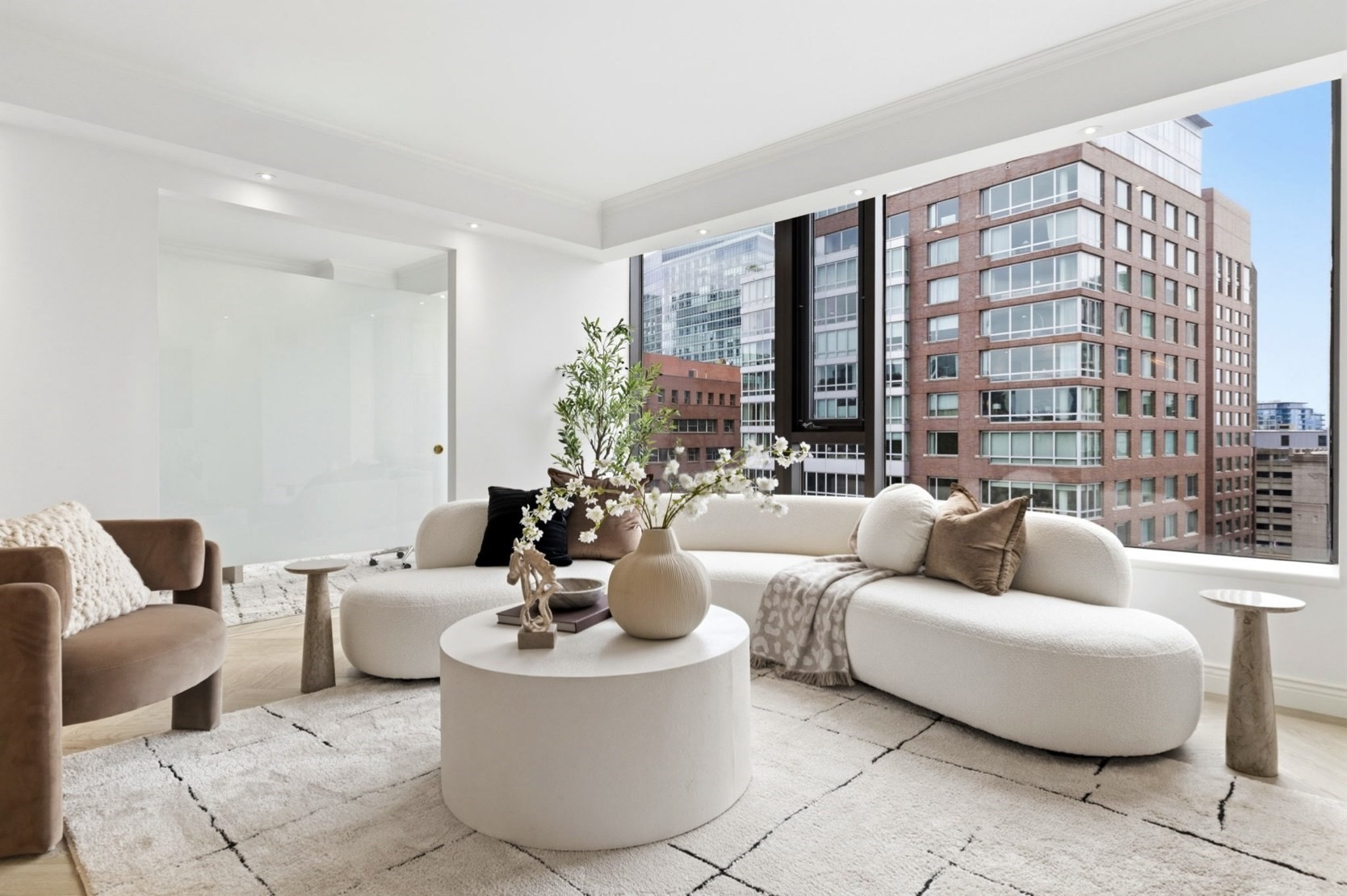 220 Boylston # 1004 Property Photo 4