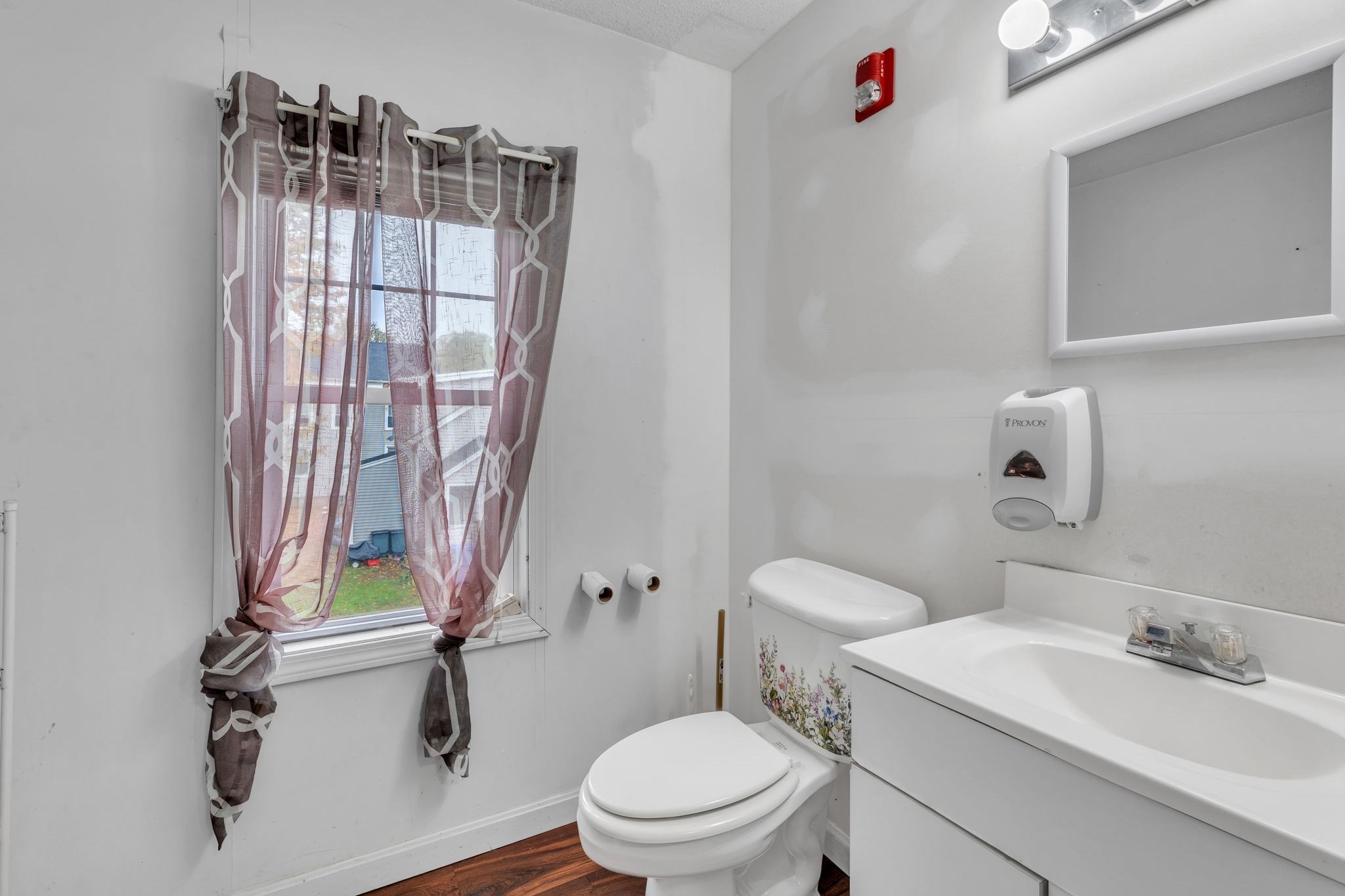 9 Russell Rd Property Photo 28