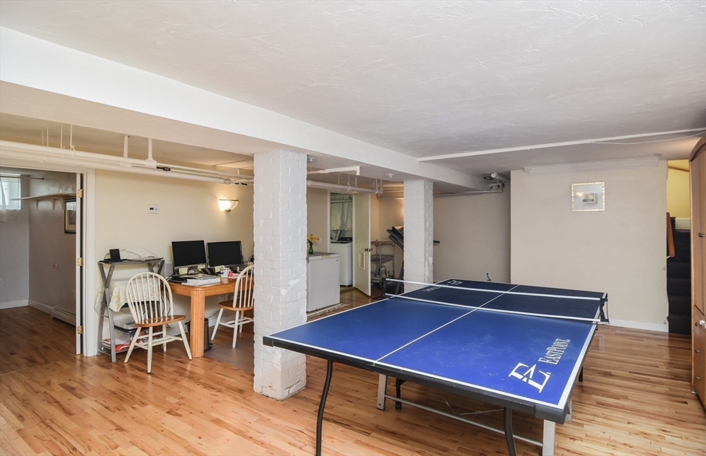 76 Washington St Property Photo 23
