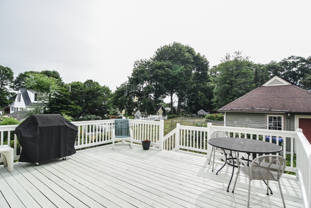76 Washington St Property Photo 26