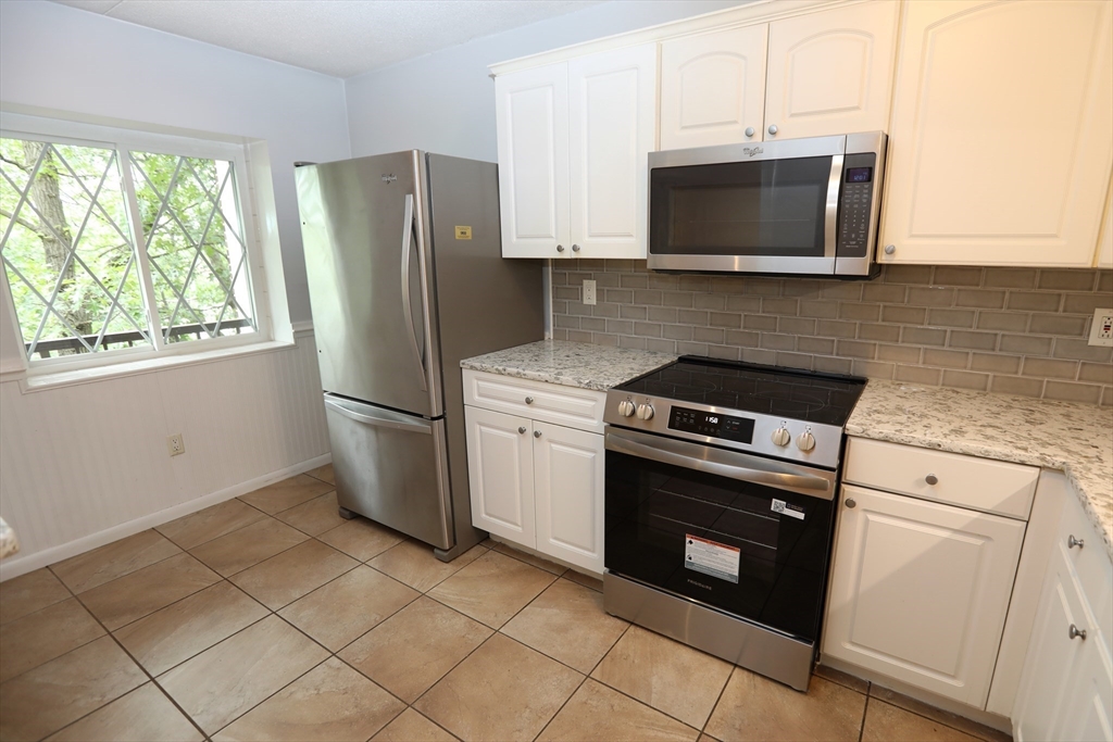 62 South St # 15 Property Photo 7
