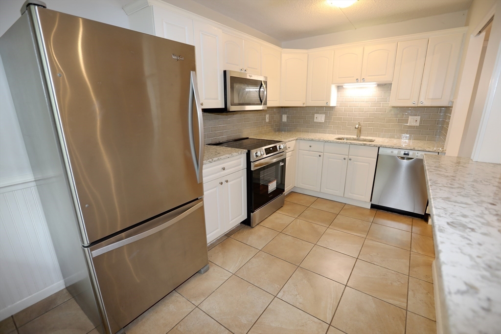 62 South St # 15 Property Photo 8