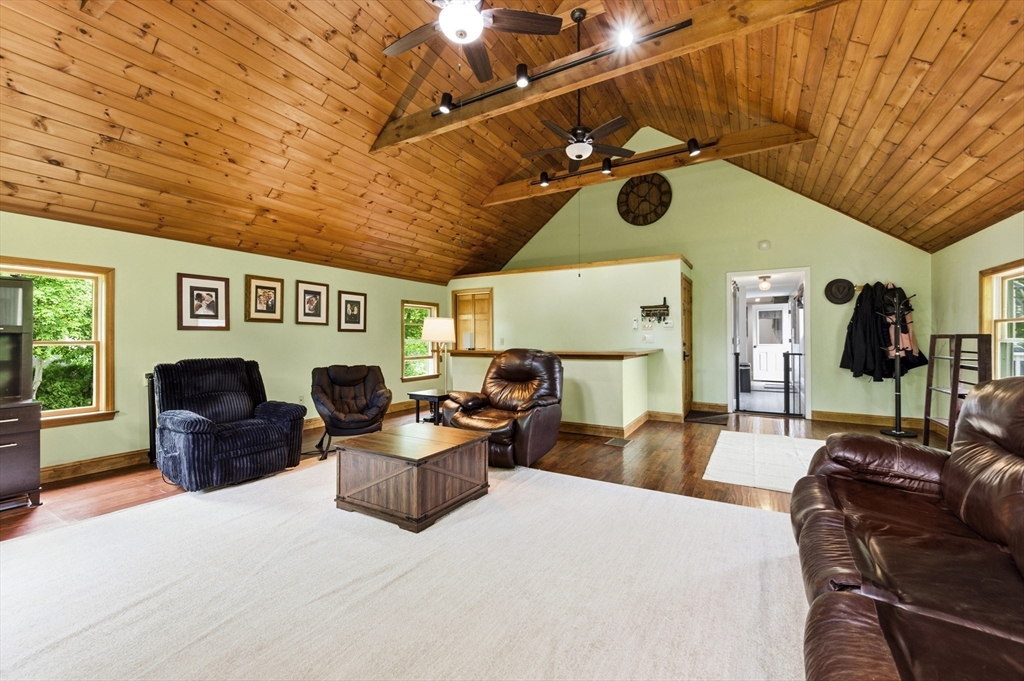 21 Pleasant Street Property Photo 5