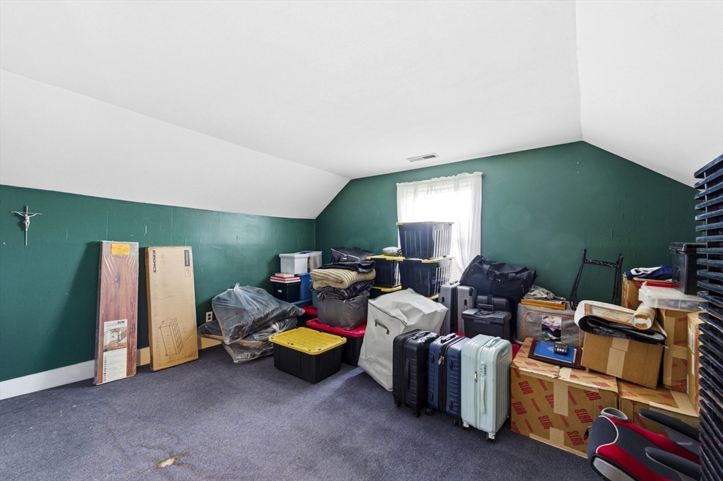 21 Pleasant Street Property Photo 18