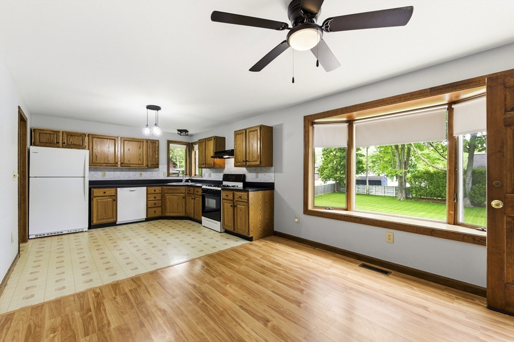 21 Pleasant Street Property Photo 21