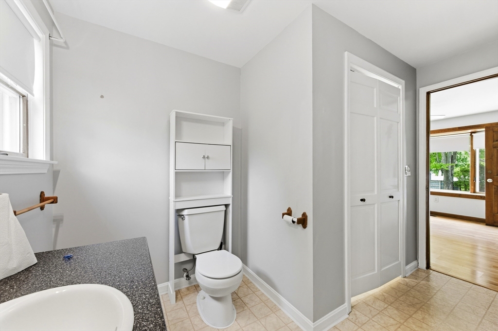 21 Pleasant Street Property Photo 25
