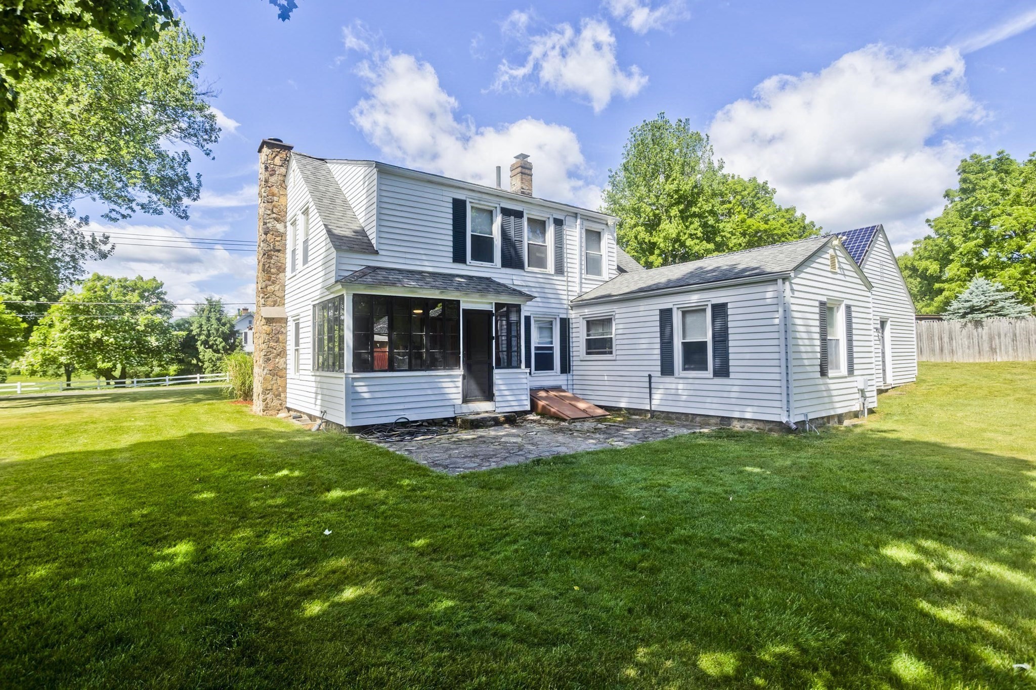 138 Vining Hill Rd Property Photo 2