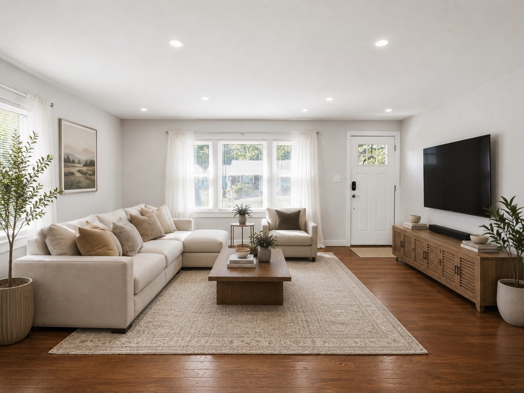 8 Millbury Terrace Property Photo 6