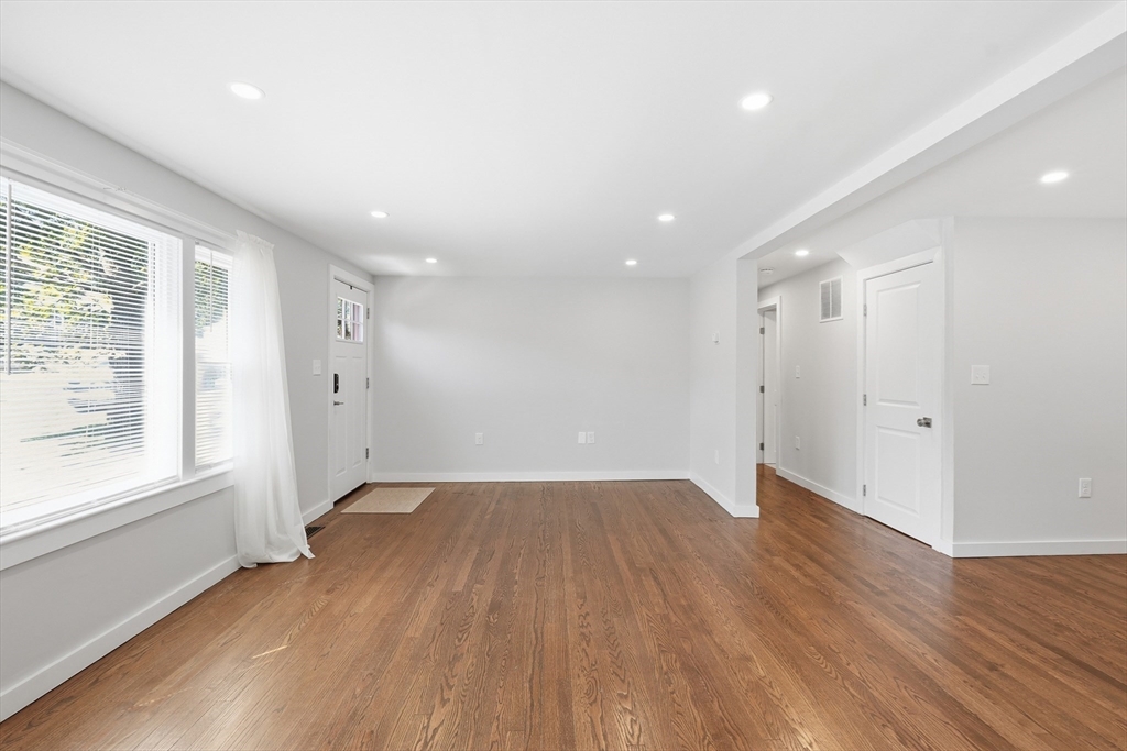8 Millbury Terrace Property Photo 8
