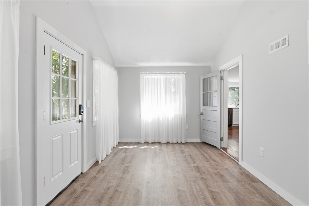 8 Millbury Terrace Property Photo 16