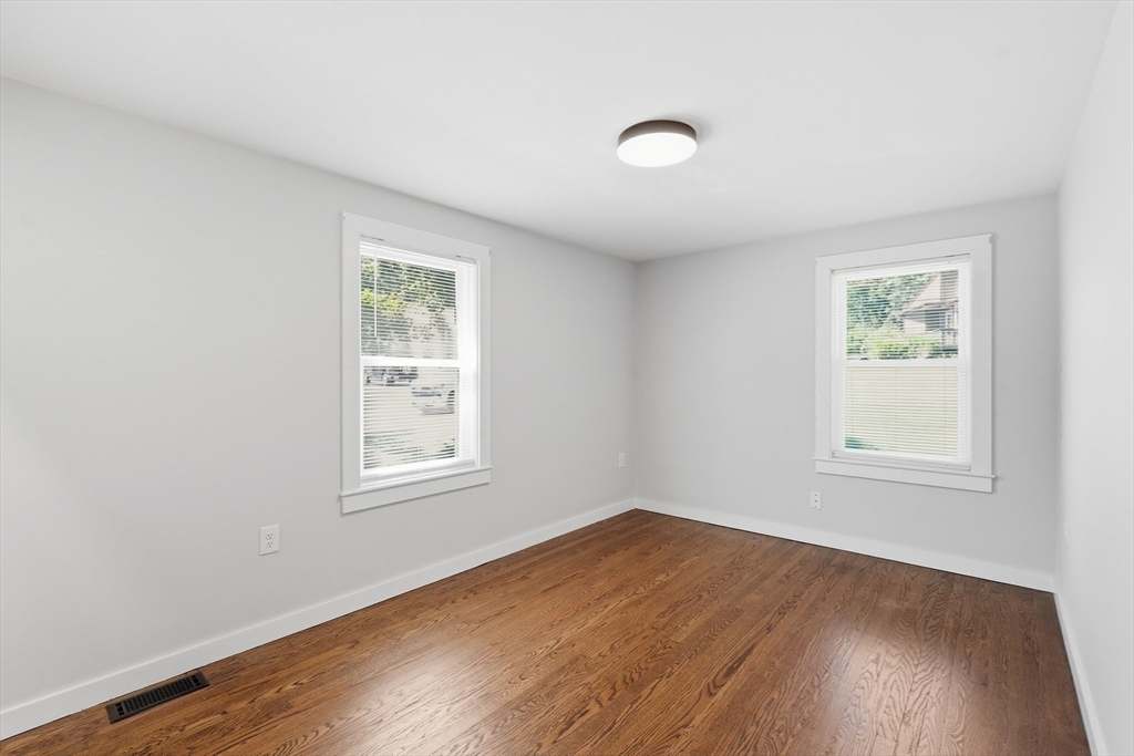 8 Millbury Terrace Property Photo 21